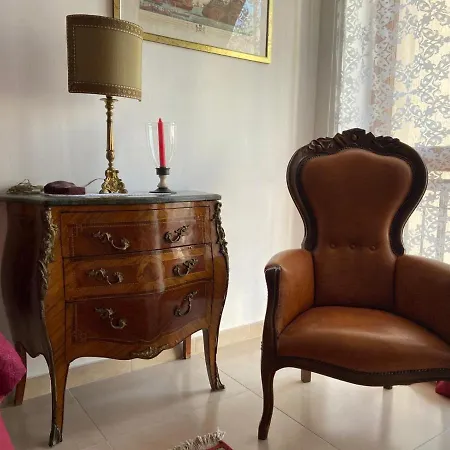 Larazzo Bed & Breakfast 3*