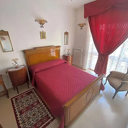 فندق مبيت وإفطار Larazzo 3*
