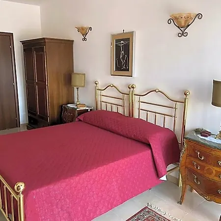 فندق مبيت وإفطار Larazzo ليتشي